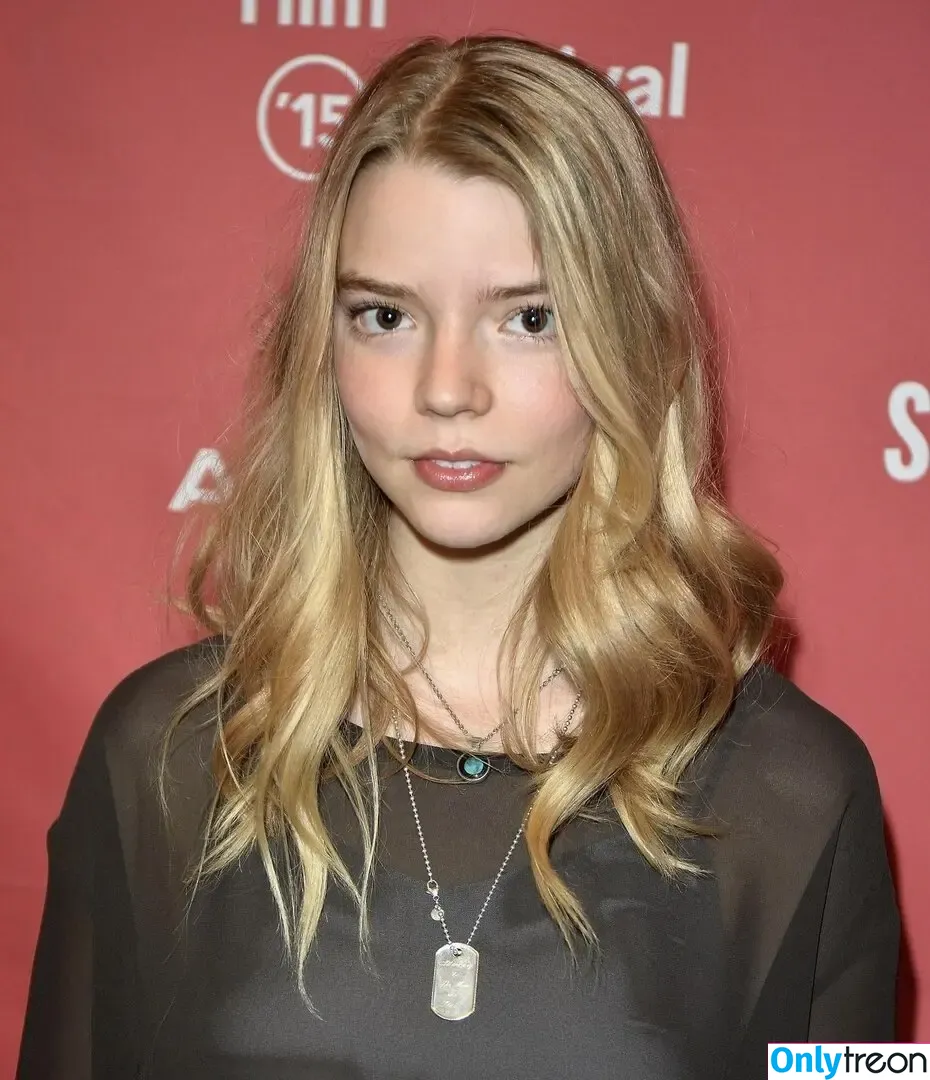 Anya Taylor-Joy nude photo #2708 (Anya Taylor Joy / anyataylorjoy)