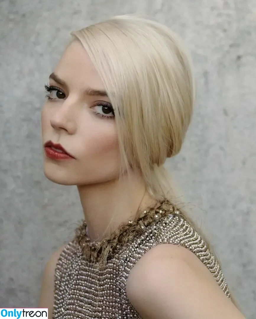 Anya Taylor-Joy nude photo #2771 (Anya Taylor Joy / anyataylorjoy)