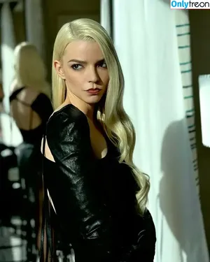 Anya Taylor-Joy / Anya Taylor Joy / anyataylorjoy nude photo #3108