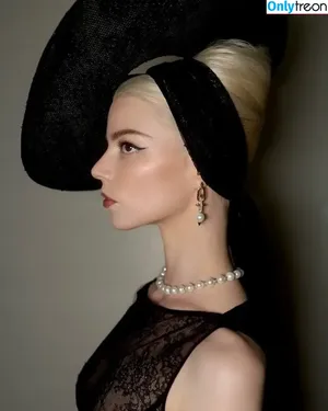 Anya Taylor-Joy / Anya Taylor Joy / anyataylorjoy nude photo #3111