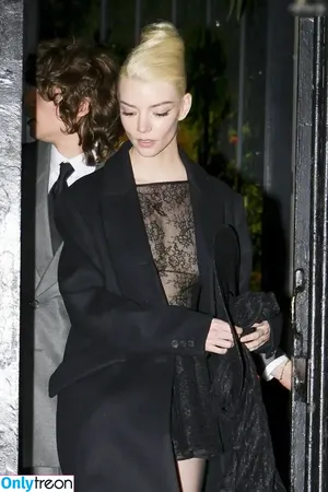 Anya Taylor-Joy / Anya Taylor Joy / anyataylorjoy nude photo #3126