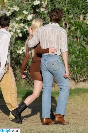 Anya Taylor-Joy / Anya Taylor Joy / anyataylorjoy nude photo #3378