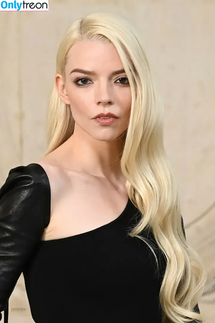Anya Taylor-Joy nude photo #3105 (Anya Taylor Joy / anyataylorjoy)