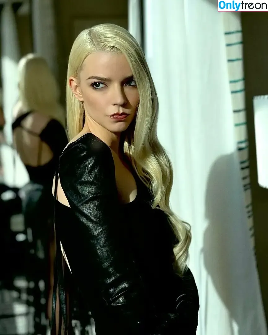Anya Taylor-Joy nude photo #3108 (Anya Taylor Joy / anyataylorjoy)