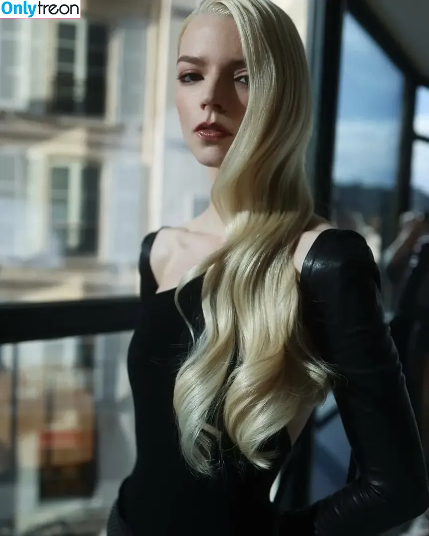 Anya Taylor-Joy nude photo #3110 (Anya Taylor Joy / anyataylorjoy)
