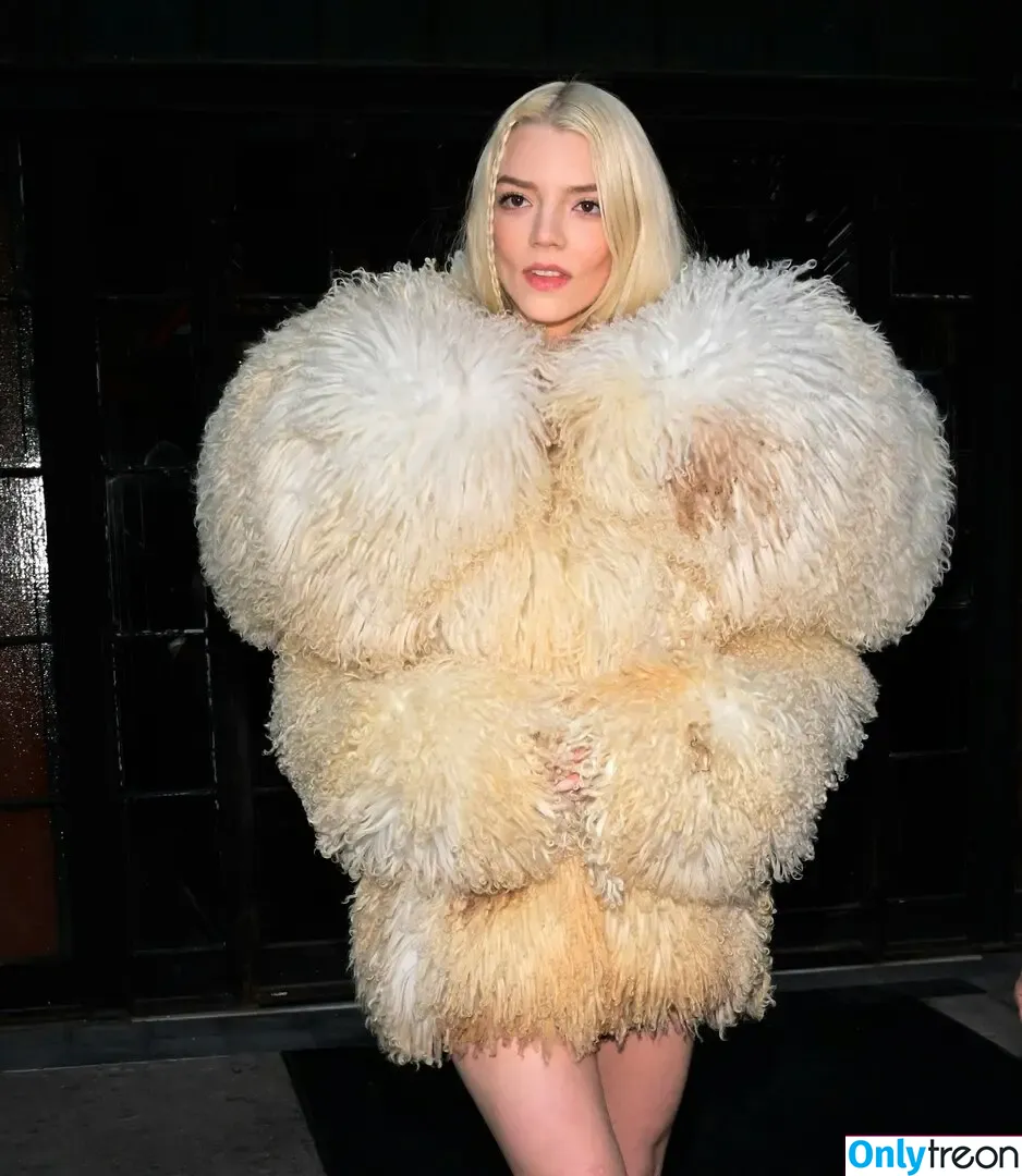 Anya Taylor-Joy nude photo #3161 (Anya Taylor Joy / anyataylorjoy)