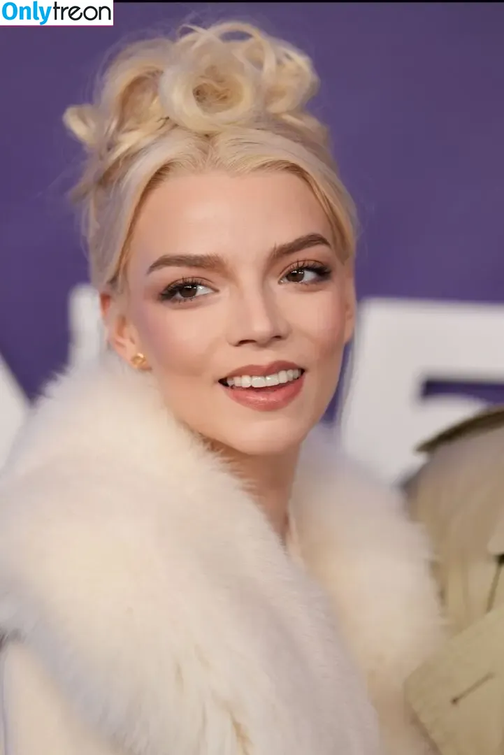 Anya Taylor-Joy nude photo #3199 (Anya Taylor Joy / anyataylorjoy)