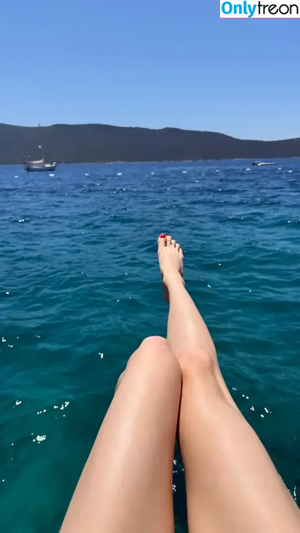 Anya Taylor-Joy nude photo #3436 (Anya Taylor Joy / anyataylorjoy)