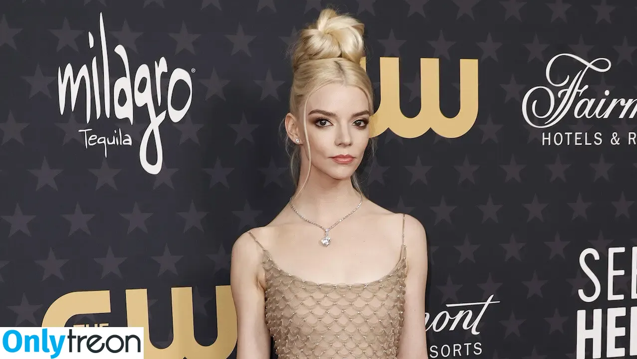 Anya Taylor nude photo #0008 (Anya Taylor)
