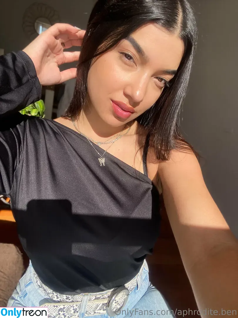 aphrodite.ben nude photo #0028 (amna._.ben)