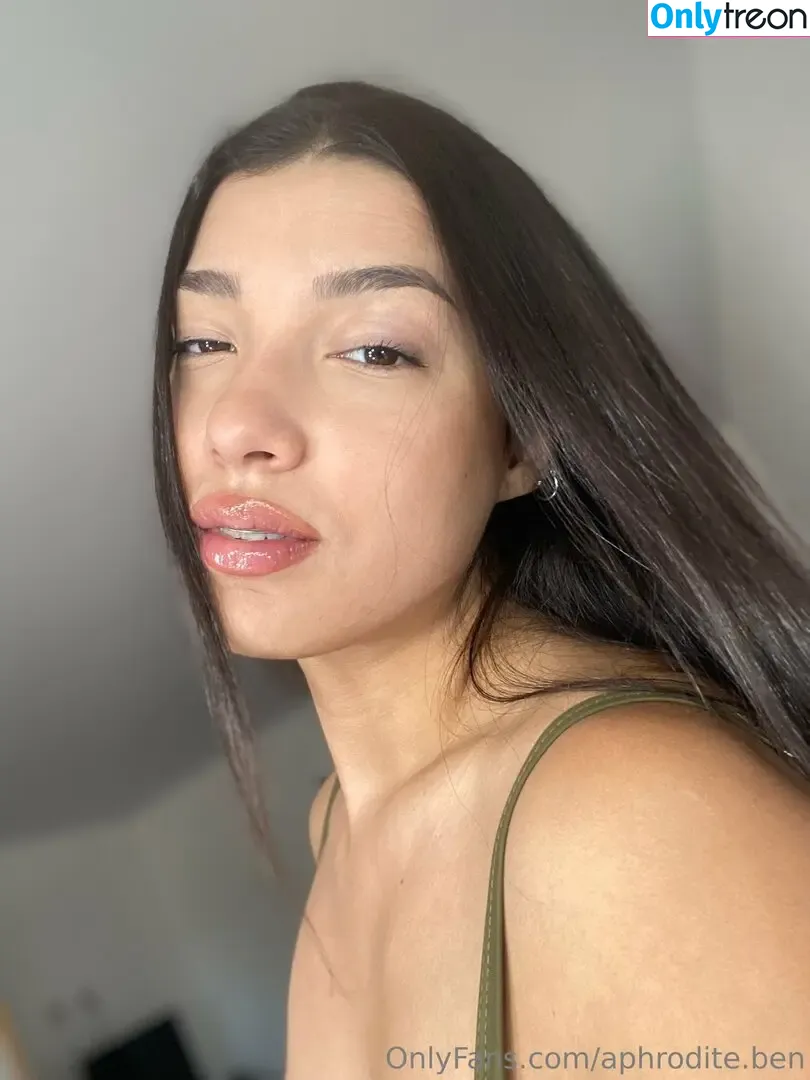 aphrodite.ben nude photo #0032 (amna._.ben)
