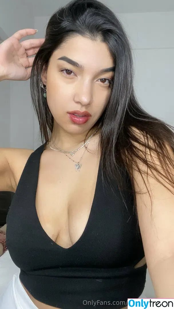 aphrodite.ben nude photo #0033 (amna._.ben)