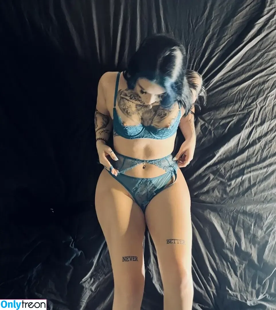 aphrodites_ashes nude photo #0007 (b.ashfit)