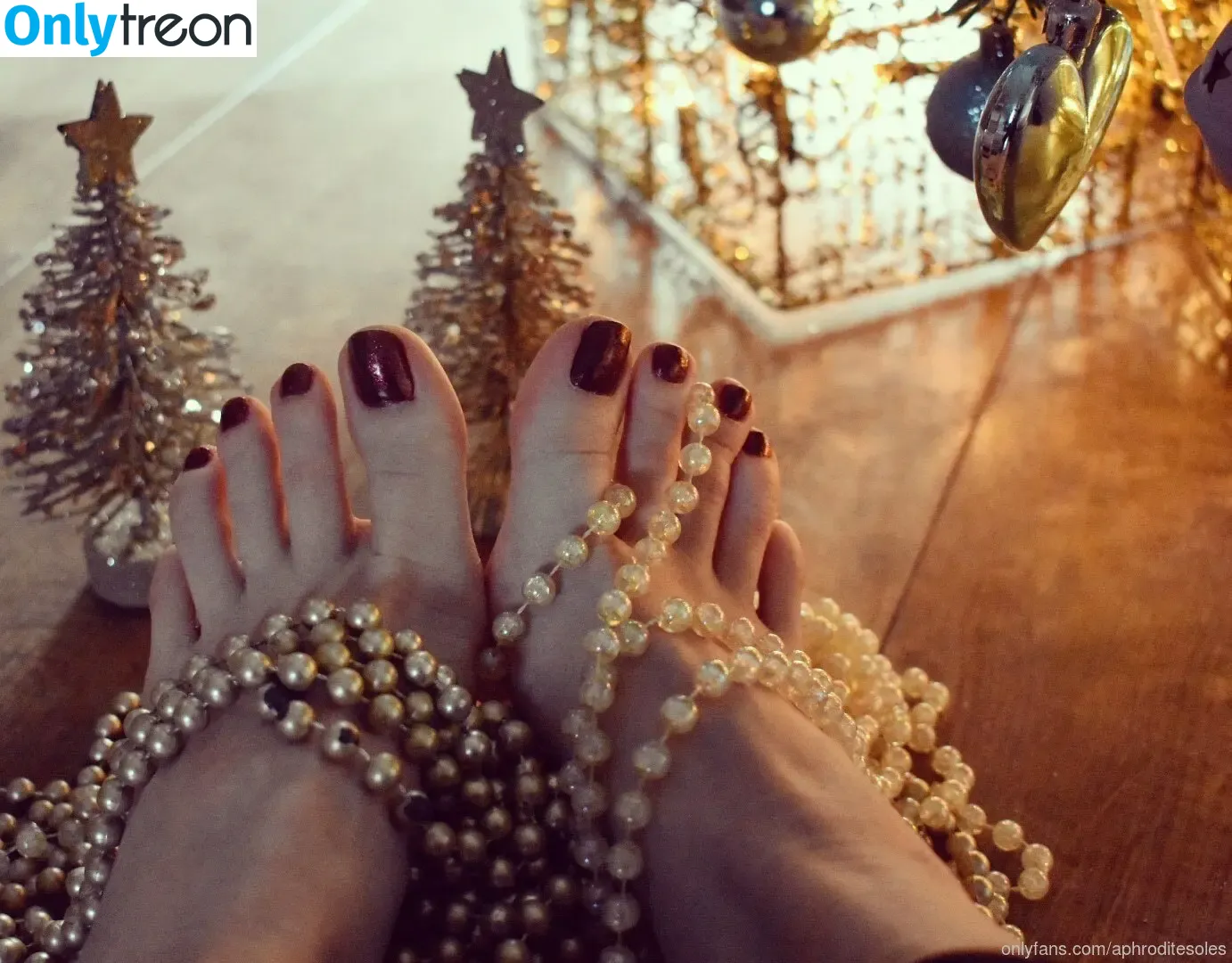 aphroditesoles nude photo #0027 (aphroditeqfeet)