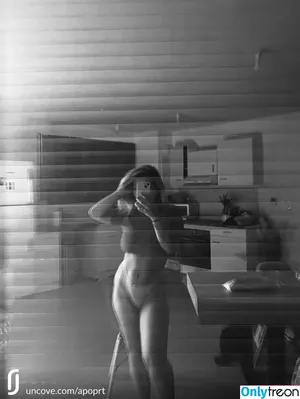 Apoline Perret / apolineprrt / shaniaperrett nude photo #0010