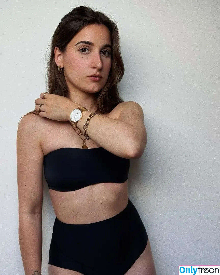 Apollinegrmz nude photo #0104 (Apo / apolline_guer)