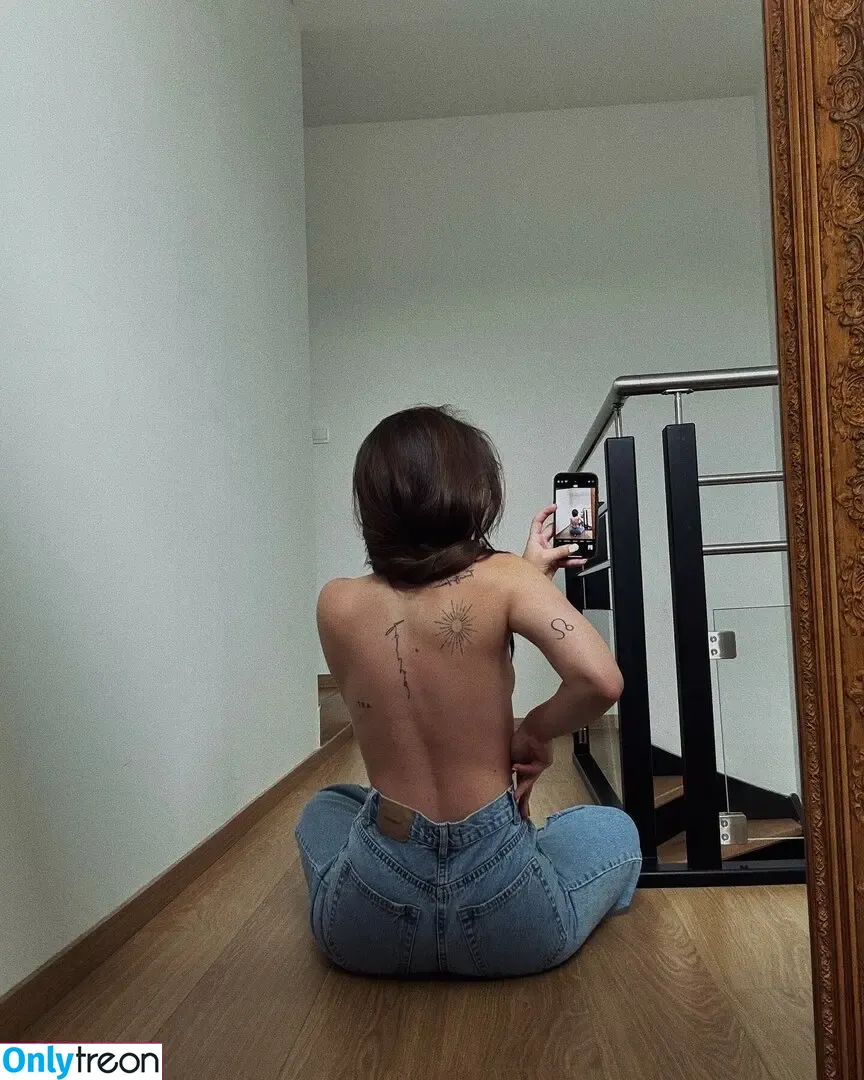 Apollinegrmz nude photo #0125 (Apo / apolline_guer)