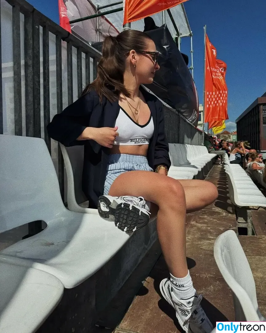 Apollinegrmz nude photo #0136 (Apo / apolline_guer)