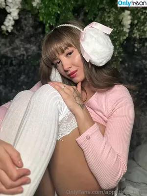  nude photo #0007