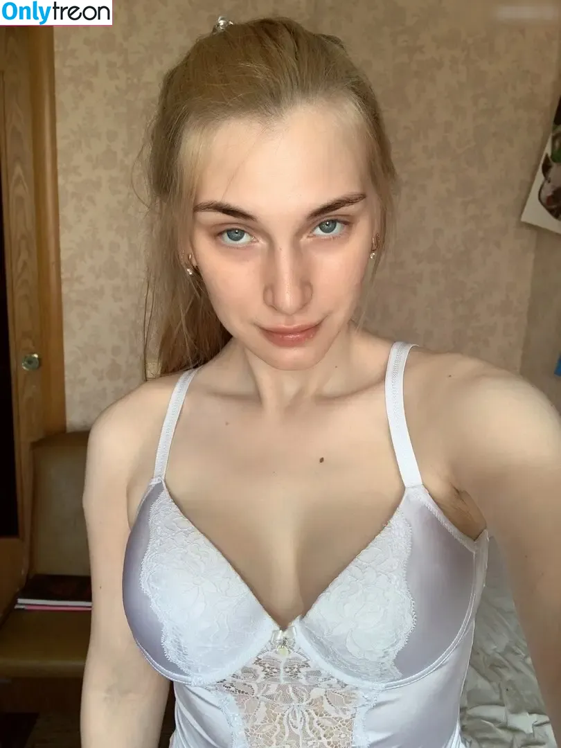 Aprikosin nude photo #0017 (aprikosin3 / valerycat)