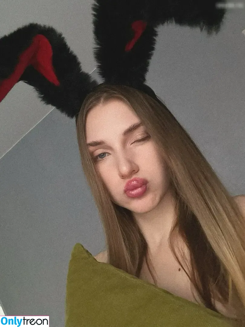 Aprikosin nude photo #0280 (aprikosin3 / valerycat)
