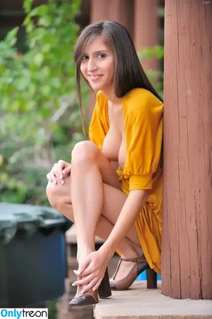 April O'neil / heyitsapril / heyitsapriloneil nude photo #0832