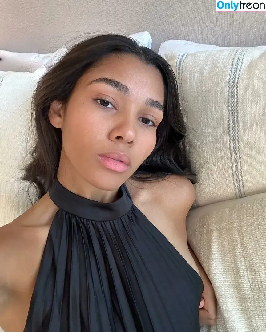 April’s ASMR nude photo #0001 (aprilmbuckles / aprilsasmr)