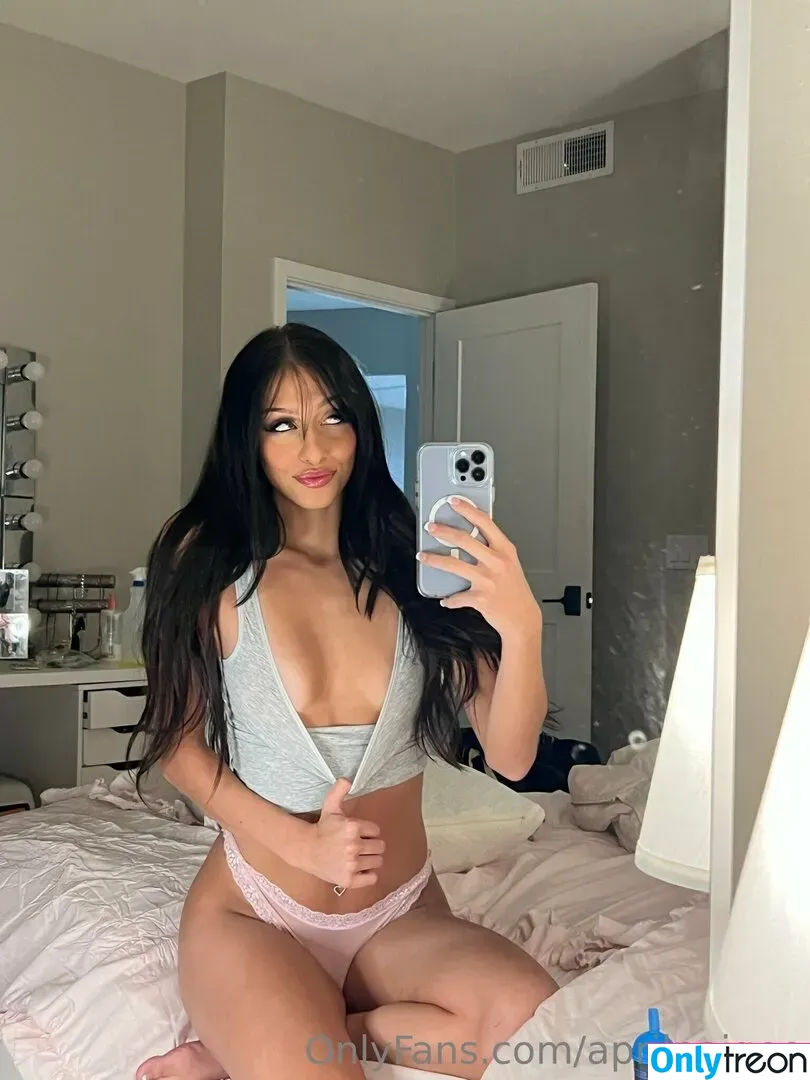 aprilpaigee nude photo #0100 (aprilpaigee)