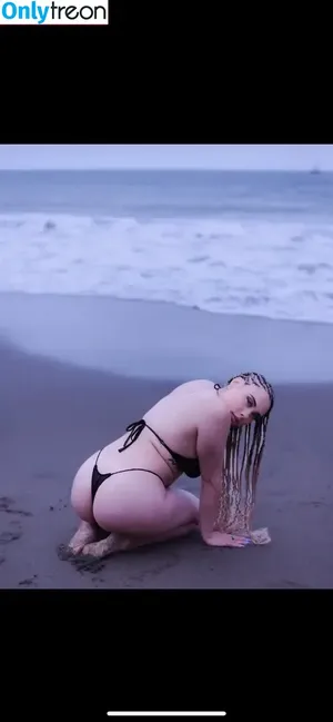 Aquariushorty / amythestwaves / katarinabellaxo nude photo #0013