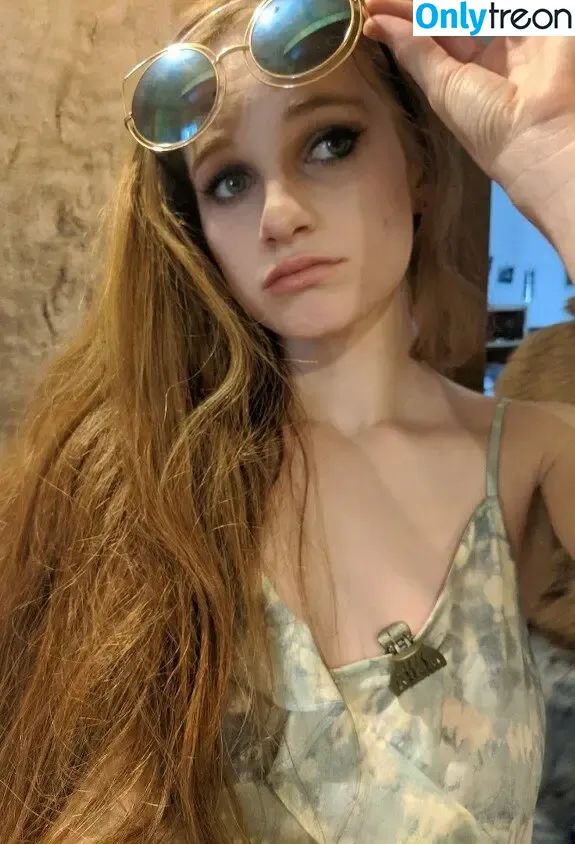 Arabella nude photo #0037 (_dllh / witchbella)