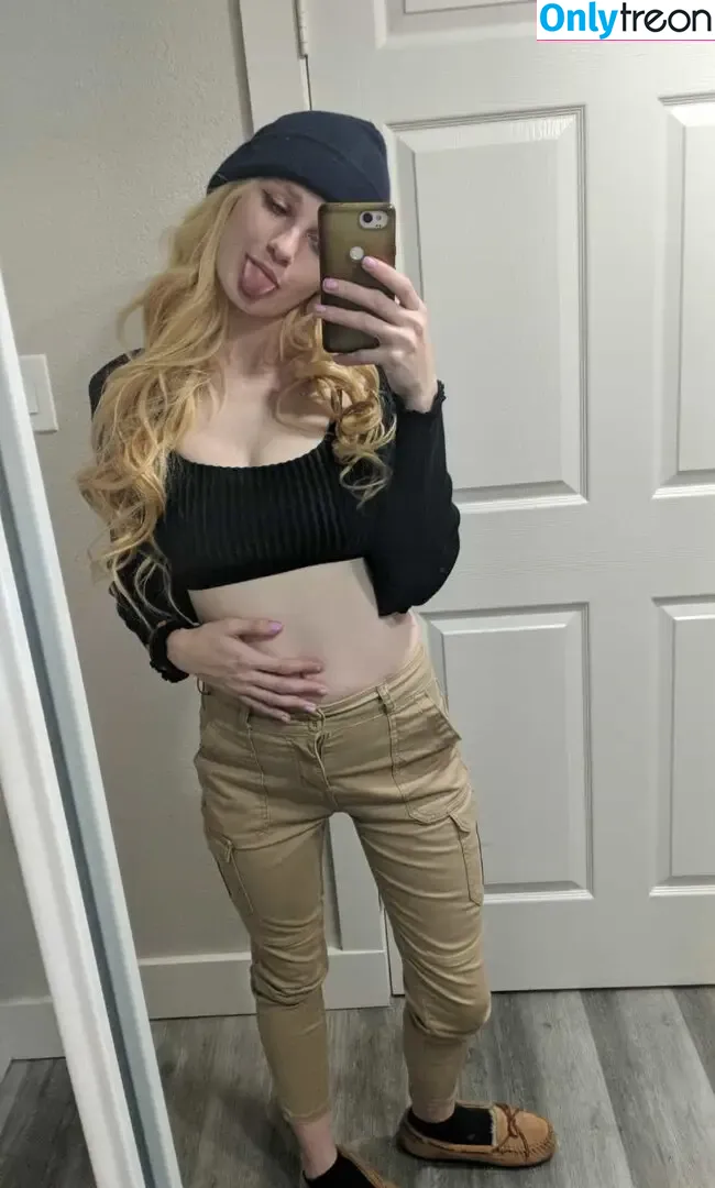 Arabella nude photo #0120 (_dllh / witchbella)