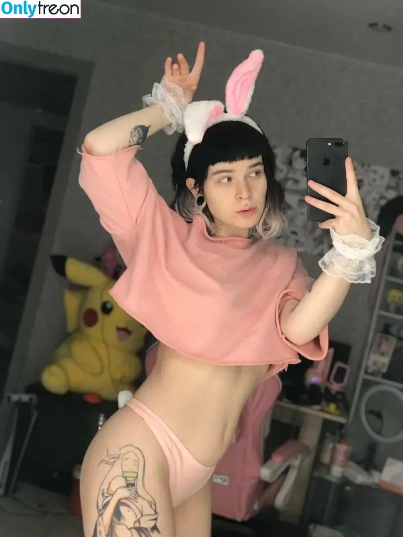 arahnaekb nude photo #0025 (chloe_glass_ / unkarab)