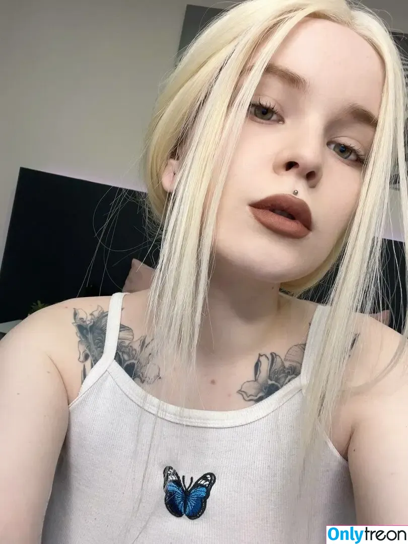 arahnaekb nude photo #0026 (chloe_glass_ / unkarab)