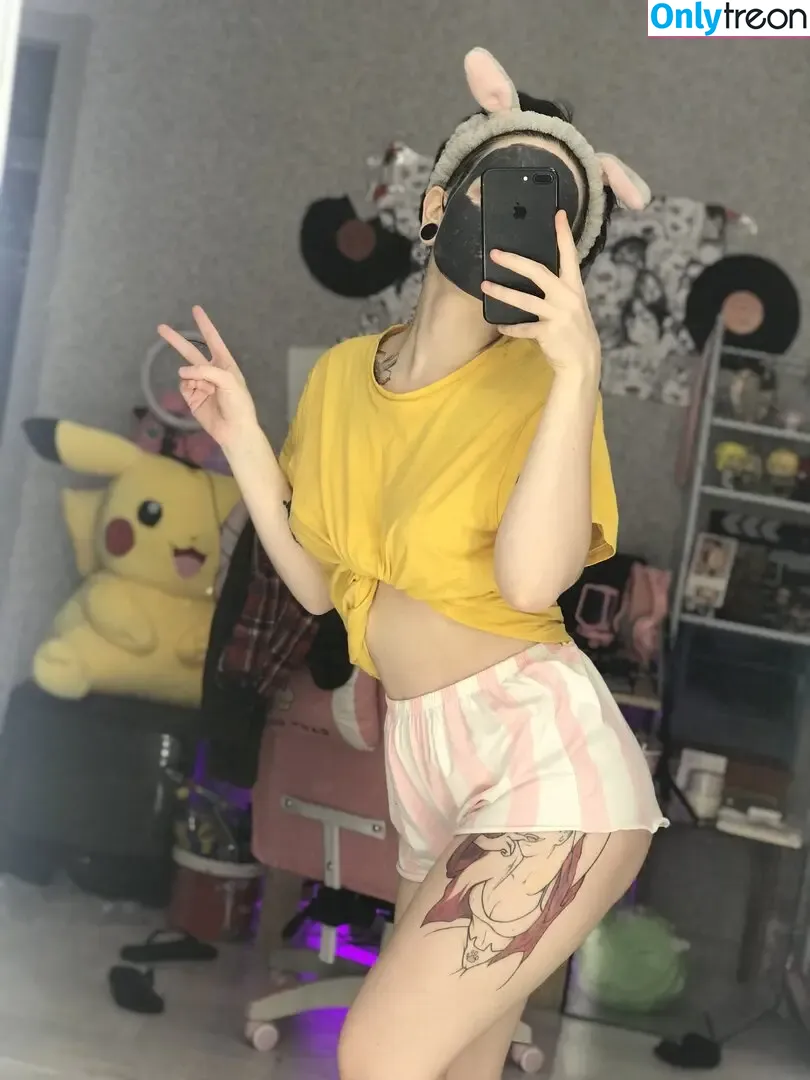arahnaekb nude photo #0039 (chloe_glass_ / unkarab)