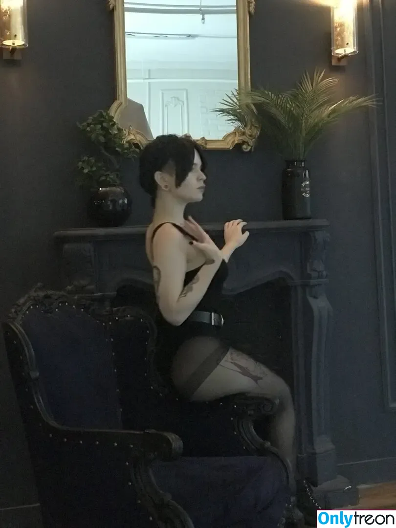arahnaekb nude photo #0183 (chloe_glass_ / unkarab)