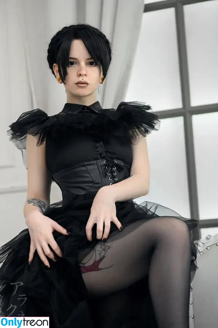 arahnaekb nude photo #0192 (chloe_glass_ / unkarab)