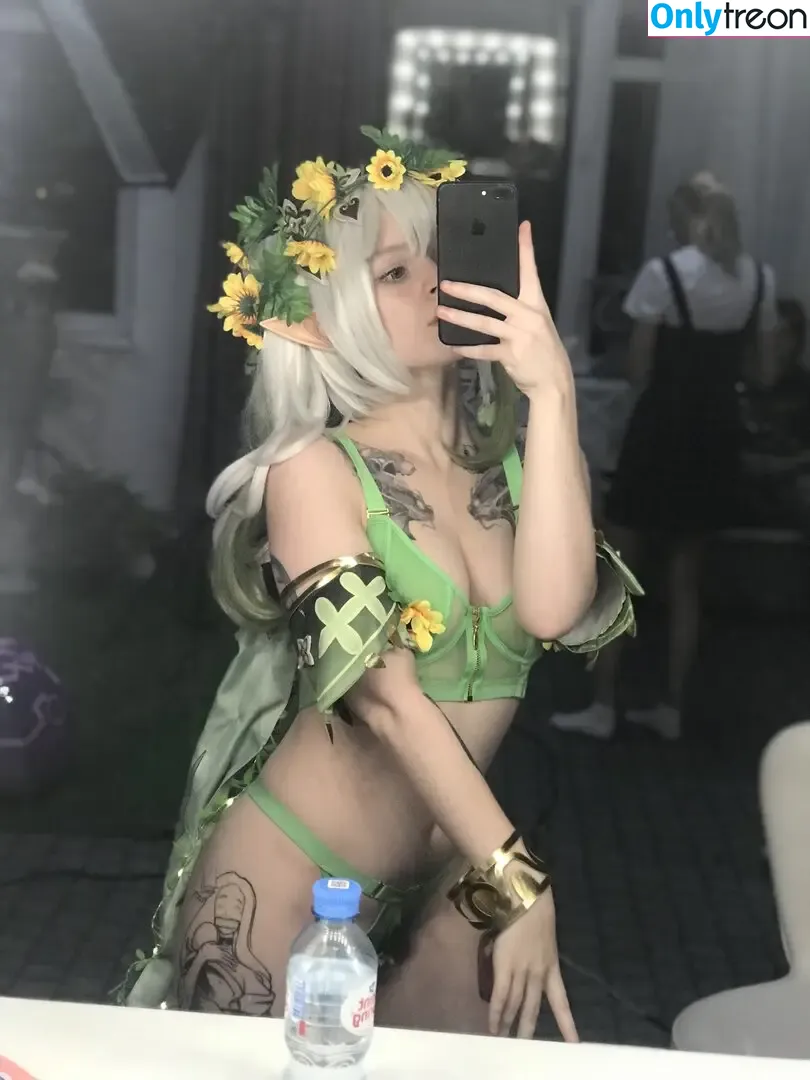 arahnaekb nude photo #0246 (chloe_glass_ / unkarab)