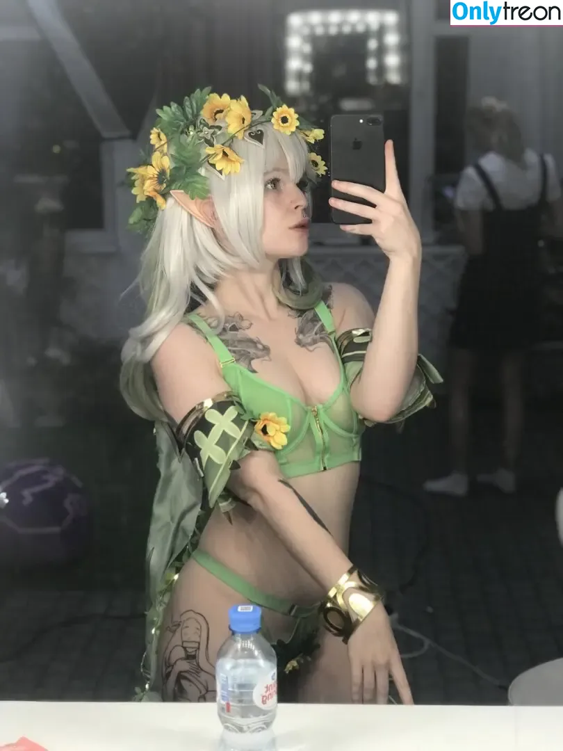 arahnaekb nude photo #0251 (chloe_glass_ / unkarab)