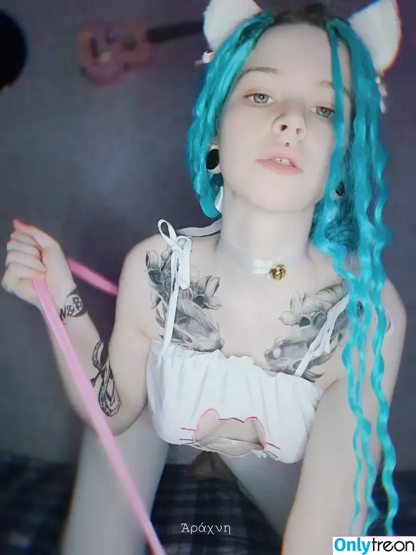 arahnaekb nude photo #0289 (chloe_glass_ / unkarab)