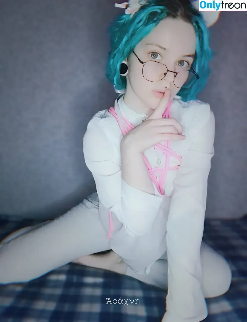 arahnaekb nude photo #0291 (chloe_glass_ / unkarab)