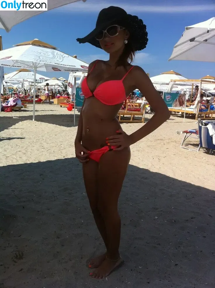Arayah nude photo #0061 (Adanah / arayahabayahs)