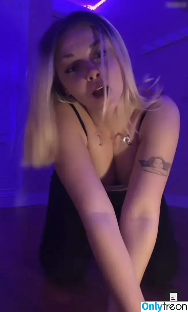 Ari Jimenez nude photo #0009 (arii.jimeenezz)