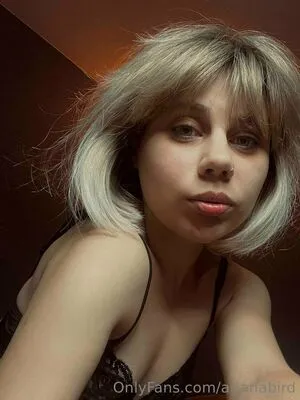 arianabird / birdmoves nude photo #0003