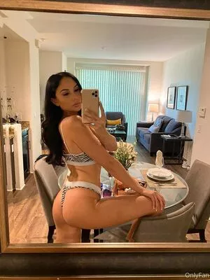 arianamarie / msarianamarie nude photo #0007