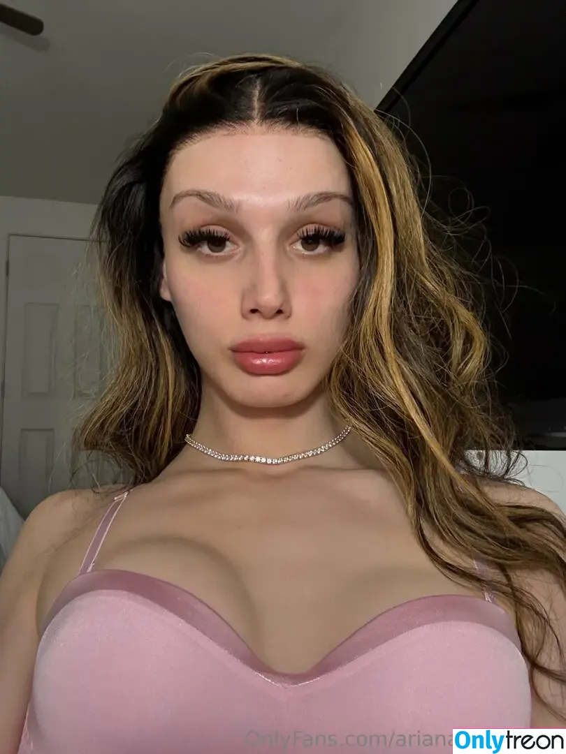 arianaslavens22 nude photo #0070 (arianathedol_)