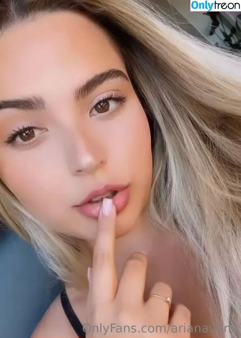 arianavanx nude photo #0050 (arivanx)