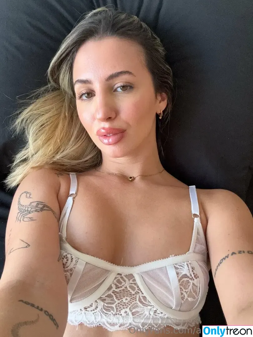 Arianaxkoch nude photo #0121 (sosickkocik)
