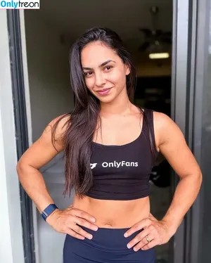Ariane Lipski / arianelipski nude photo #0002