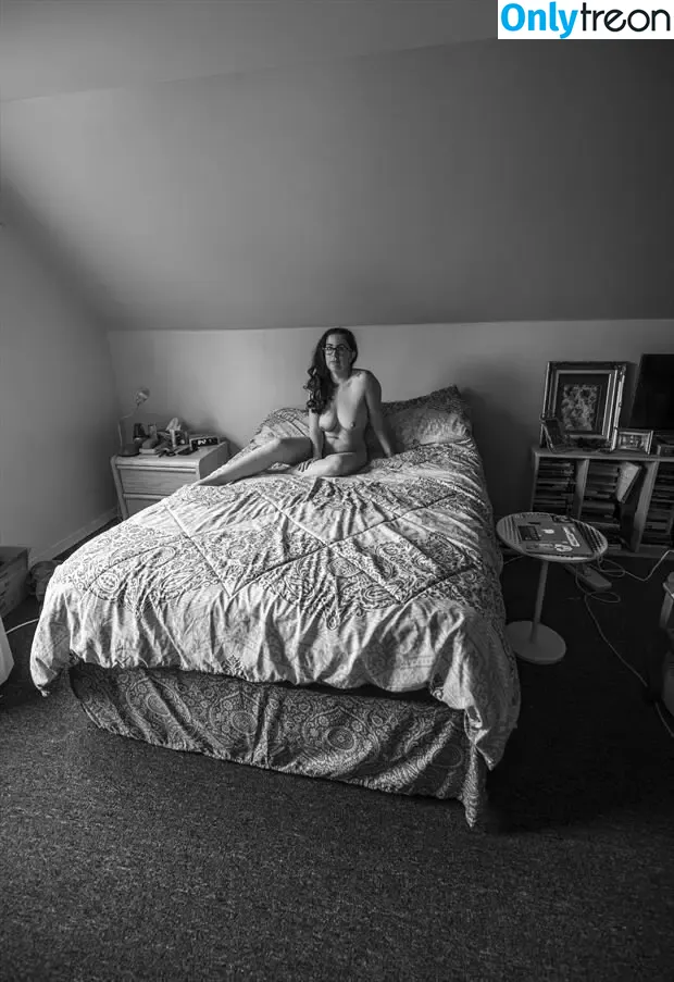 Ariel Julie Comidian nude photo #0004 (ariel_julie_comedy / arieljulie)