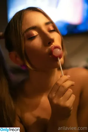 Ariel Next Door / ArielLush / Arilaviee / LoveMeGentle / theannadelvey nude photo #0017